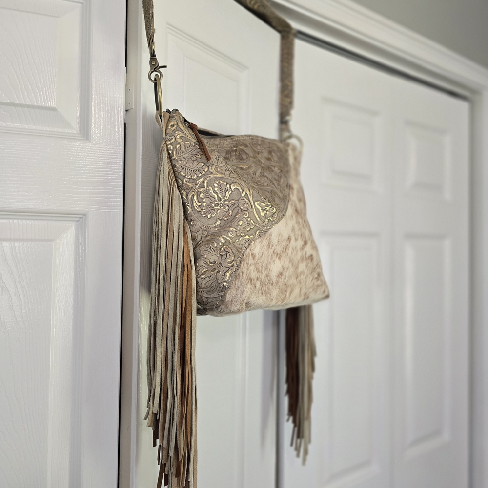 Elegant Tan and Cream Women's Bag